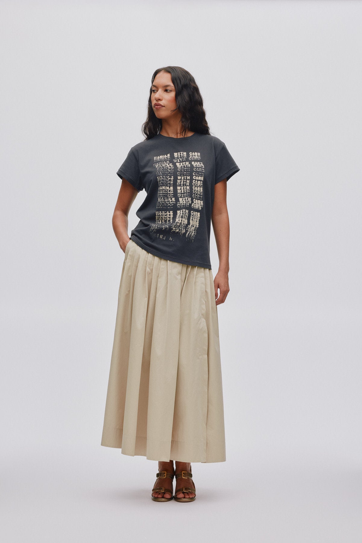 Ambla - Handle with care t-shirt I Faded black Faded black XS 1 - Rabens Saloner