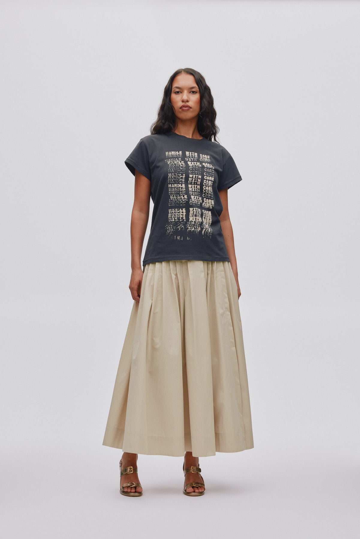 Ambla - Handle with care t-shirt I Faded black 2 - Rabens Saloner