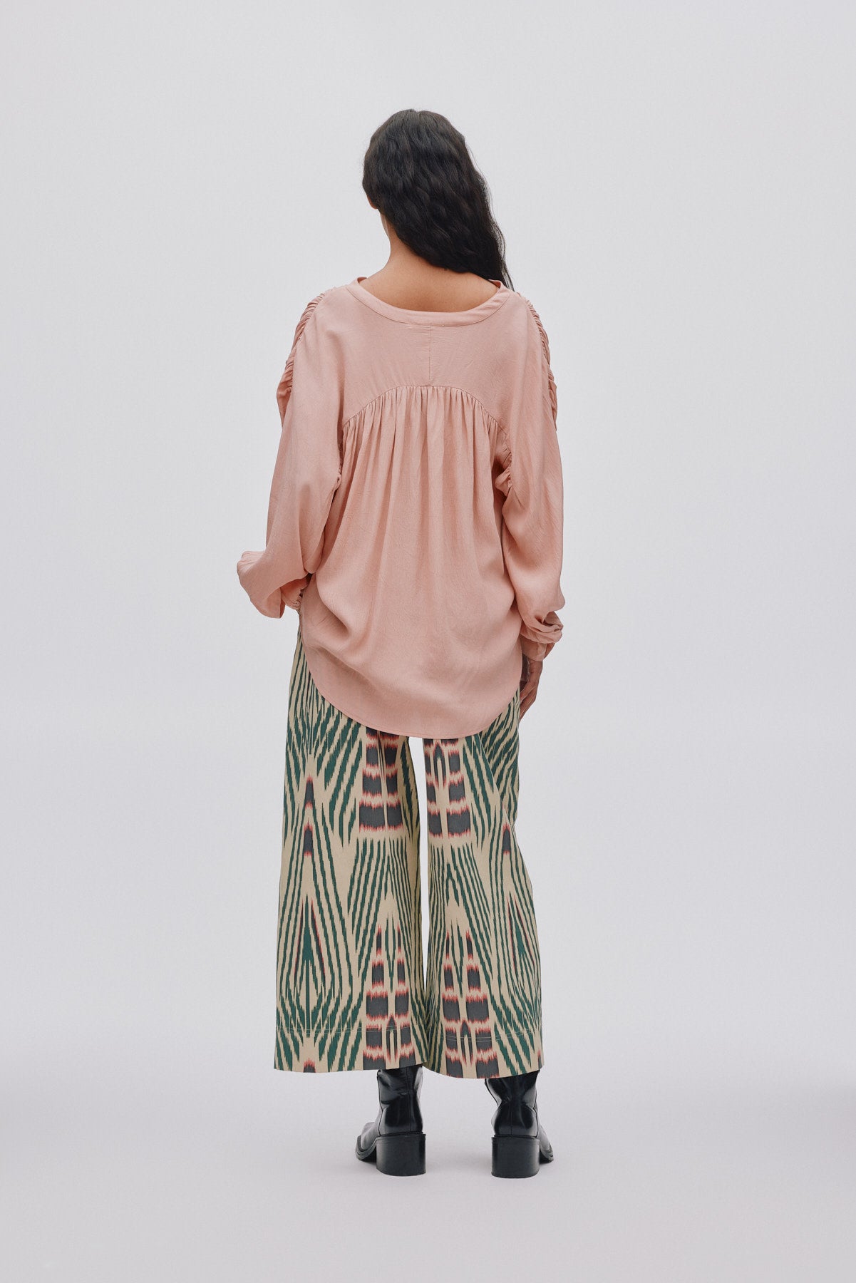 Meg - Sheer lace shirt I Blush 4 - Rabens Saloner
