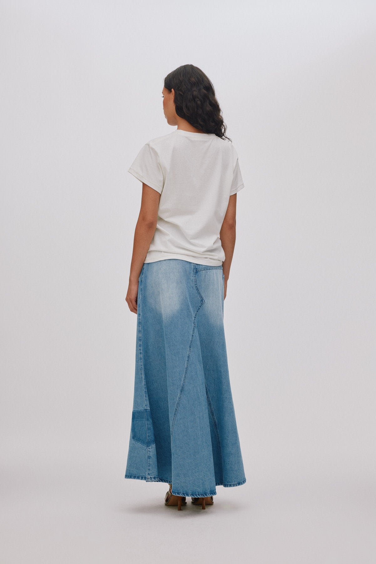 Emmali - Denim long skirt I Light washed denim 2 - Rabens Saloner