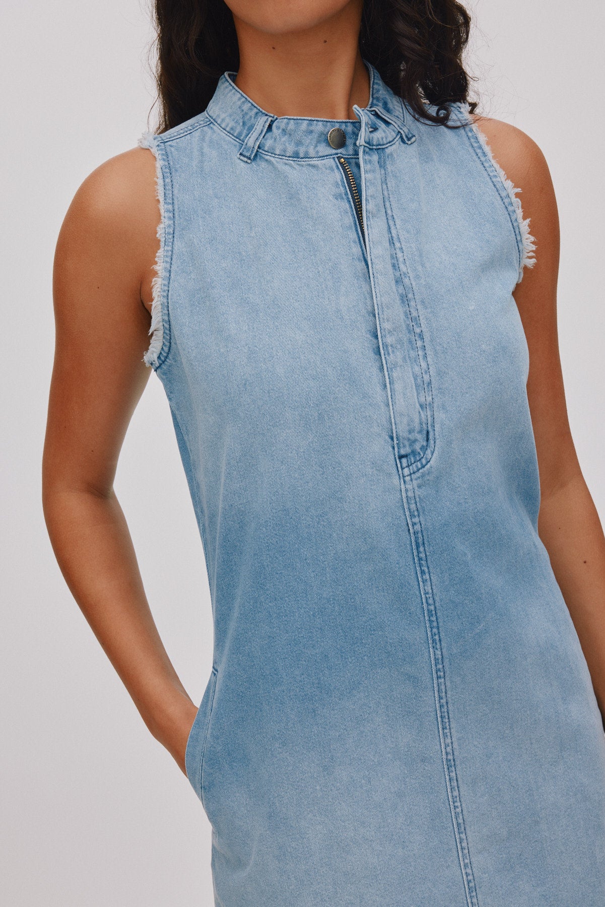 Fee - Denim light dress I Light washed denim 2 - Rabens Saloner