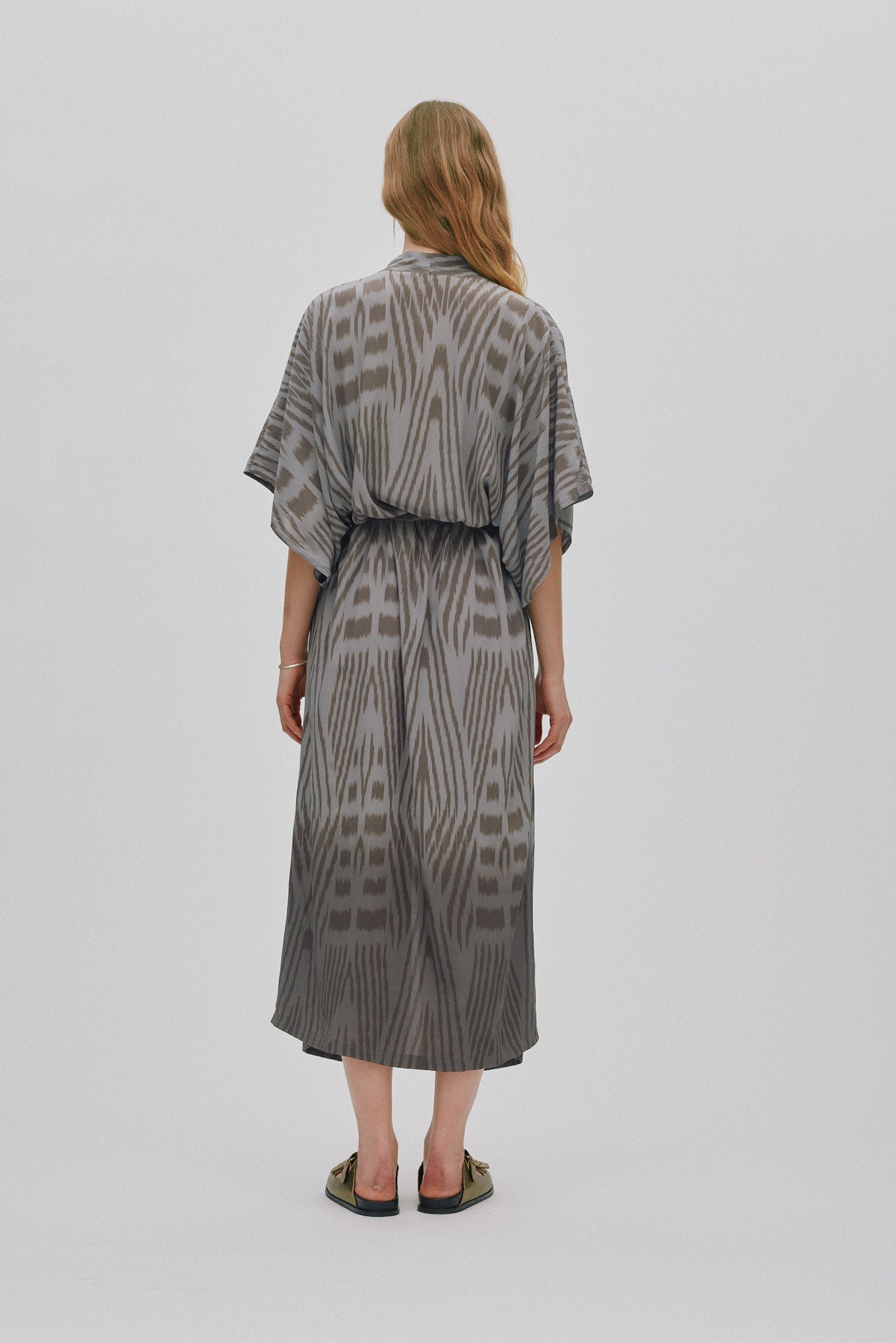 Alesandra - Ombre ikat kimono dress I Asphalt combo 7 - Rabens Saloner