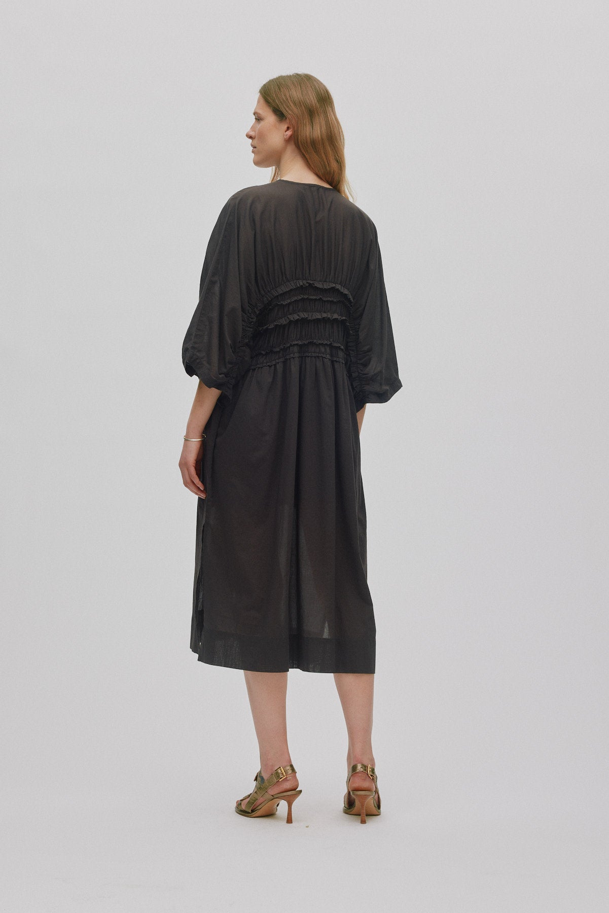 Ina - Voile frill gathered dress I Liqourice 3 - Rabens Saloner