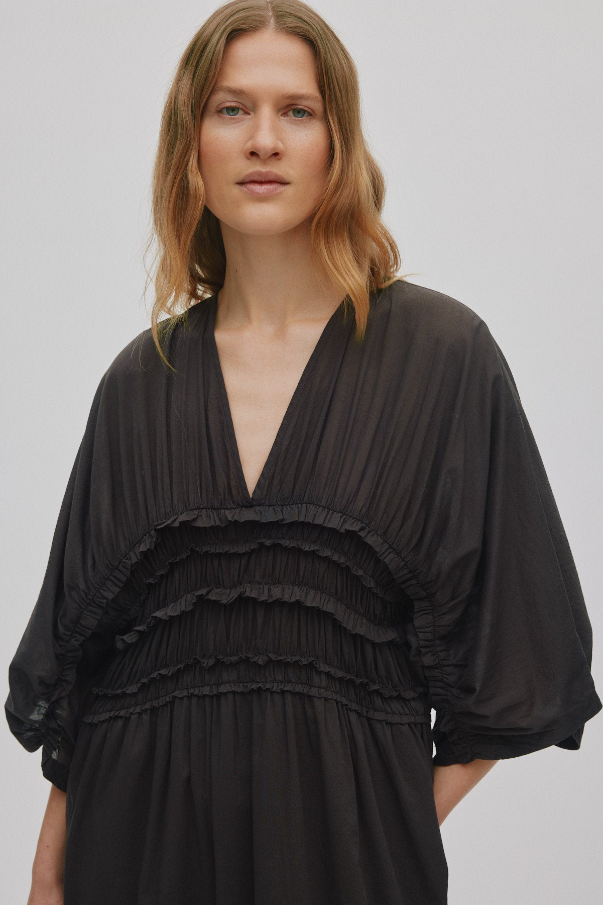 Ina - Voile frill gathered dress I Liqourice 4 - Rabens Saloner