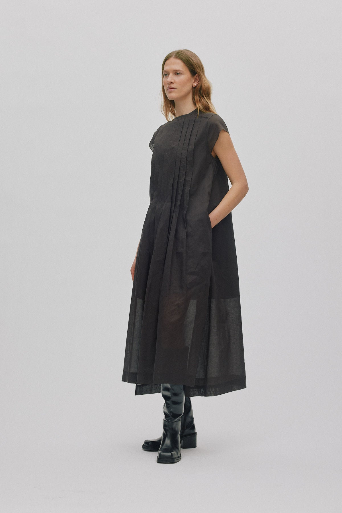 Taya - Multi layer long dress I Liquorice Liquorice XS 2 - Rabens Saloner