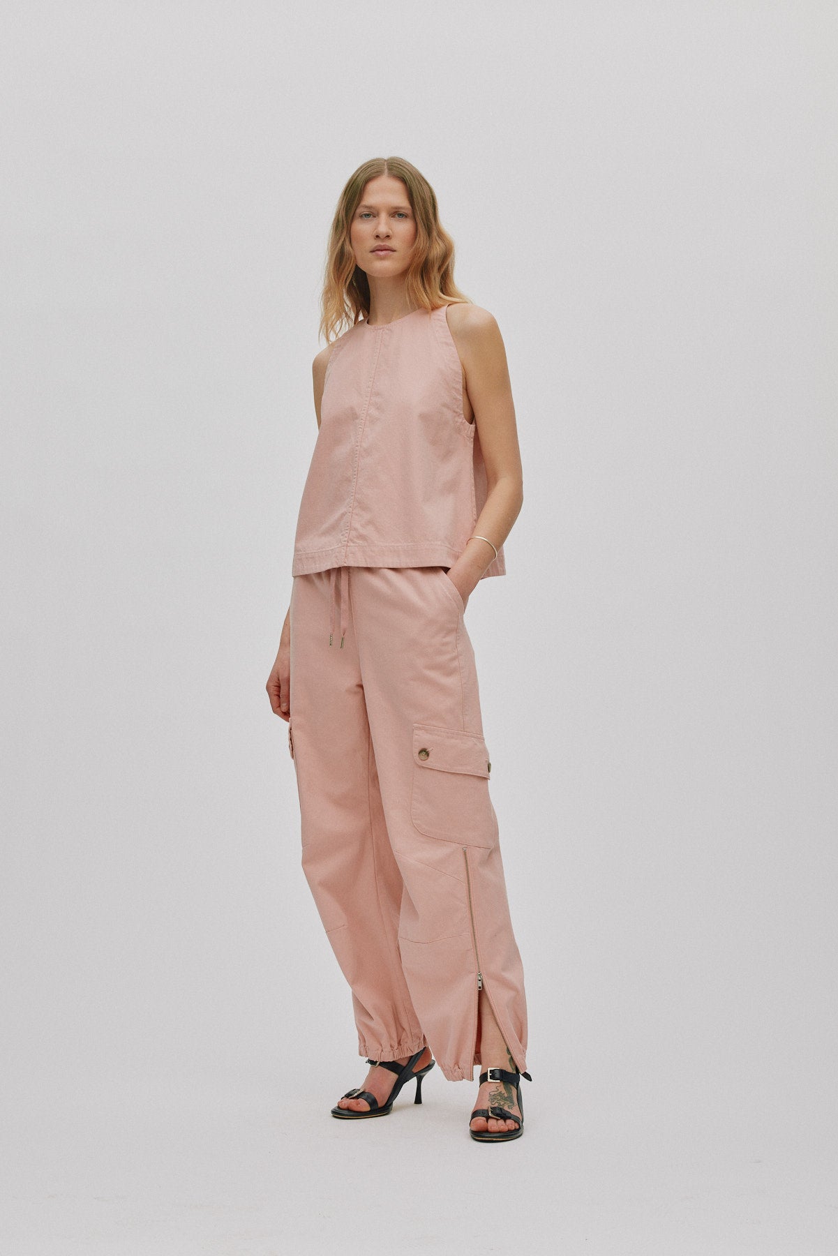 Kaley - Texture canvas halter top I Soft rose 1 - Rabens Saloner