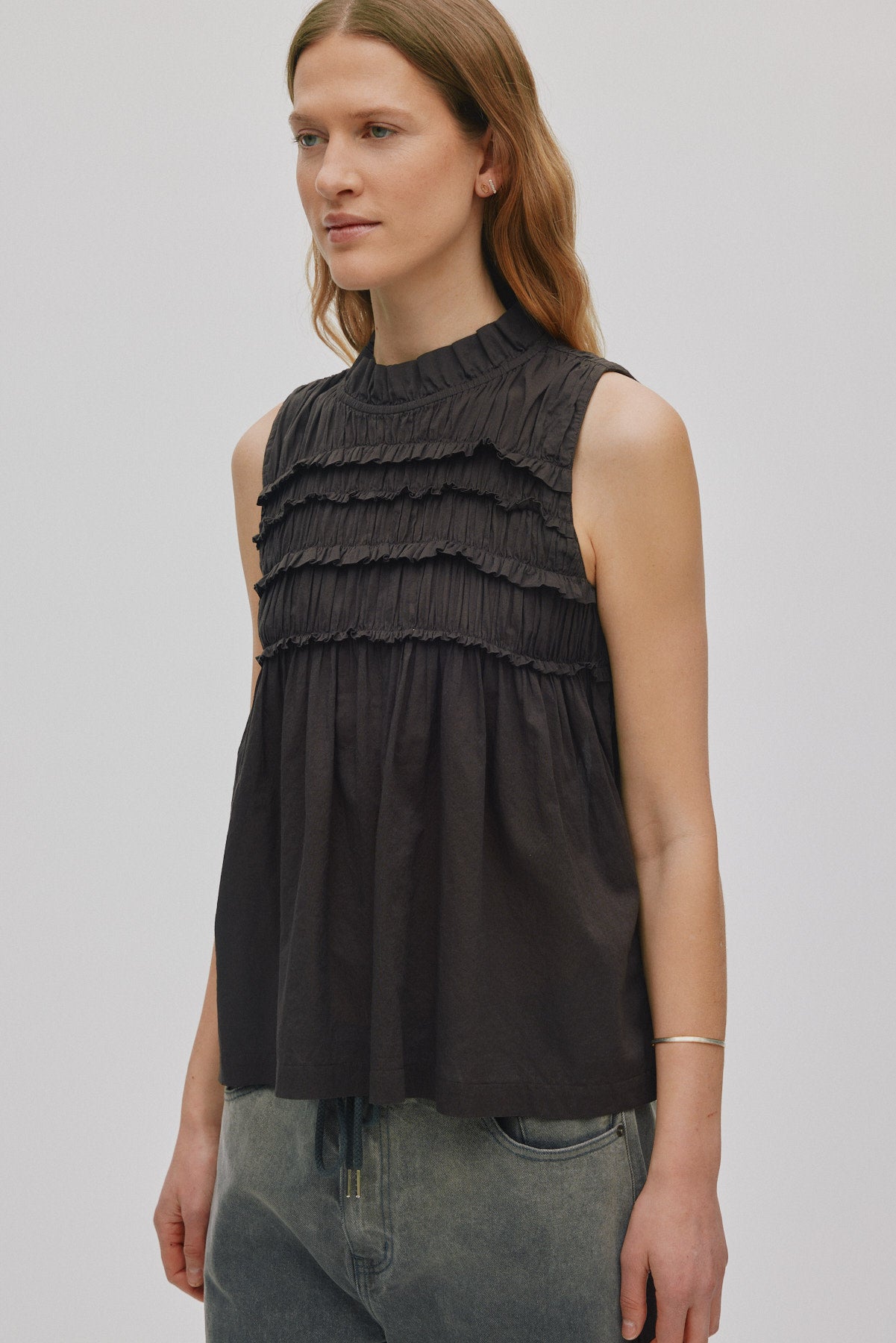 Pia - Voile frill halter top I Liquorice 3 - Rabens Saloner