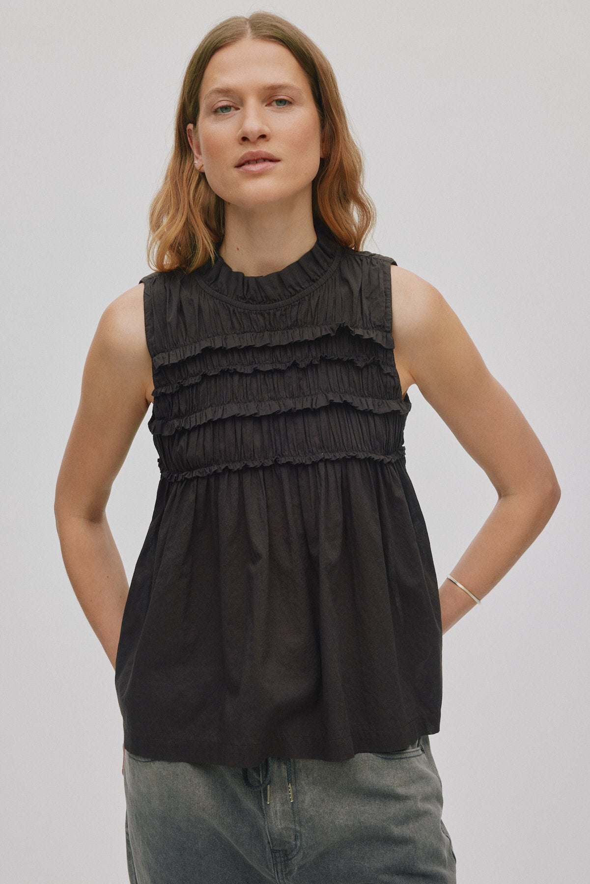 Pia - Voile frill halter top I Liquorice 2 - Rabens Saloner