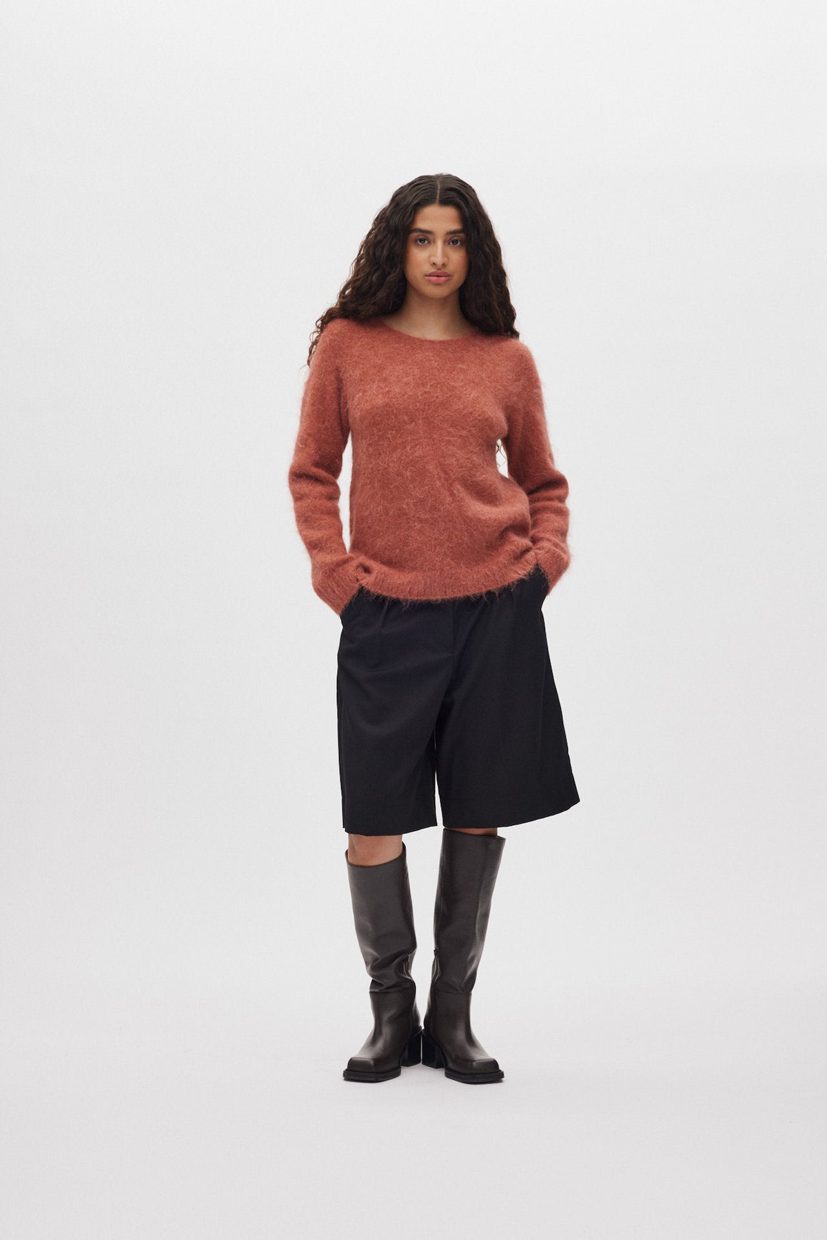 Dinea - Fluffy knit open back sweater I Redwood Redwood XS 1 - Rabens Saloner