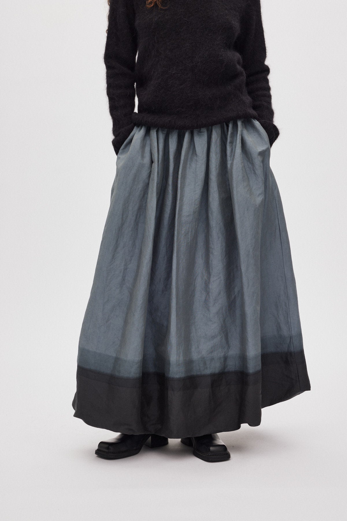 Almas - Horizon full skirt I Grey/black 2 - Rabens Saloner