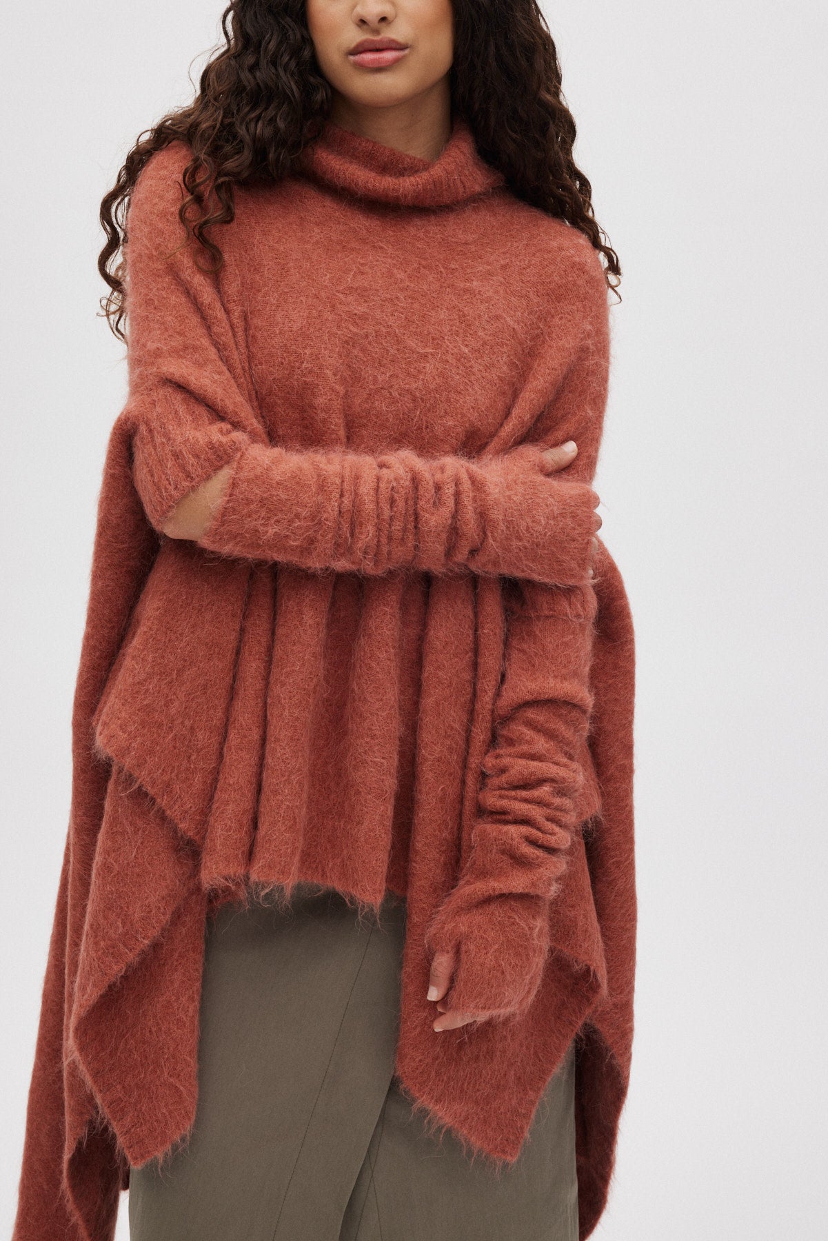 Lorisa - Fluffy knit sleeves I Redwood 4 - Rabens Saloner