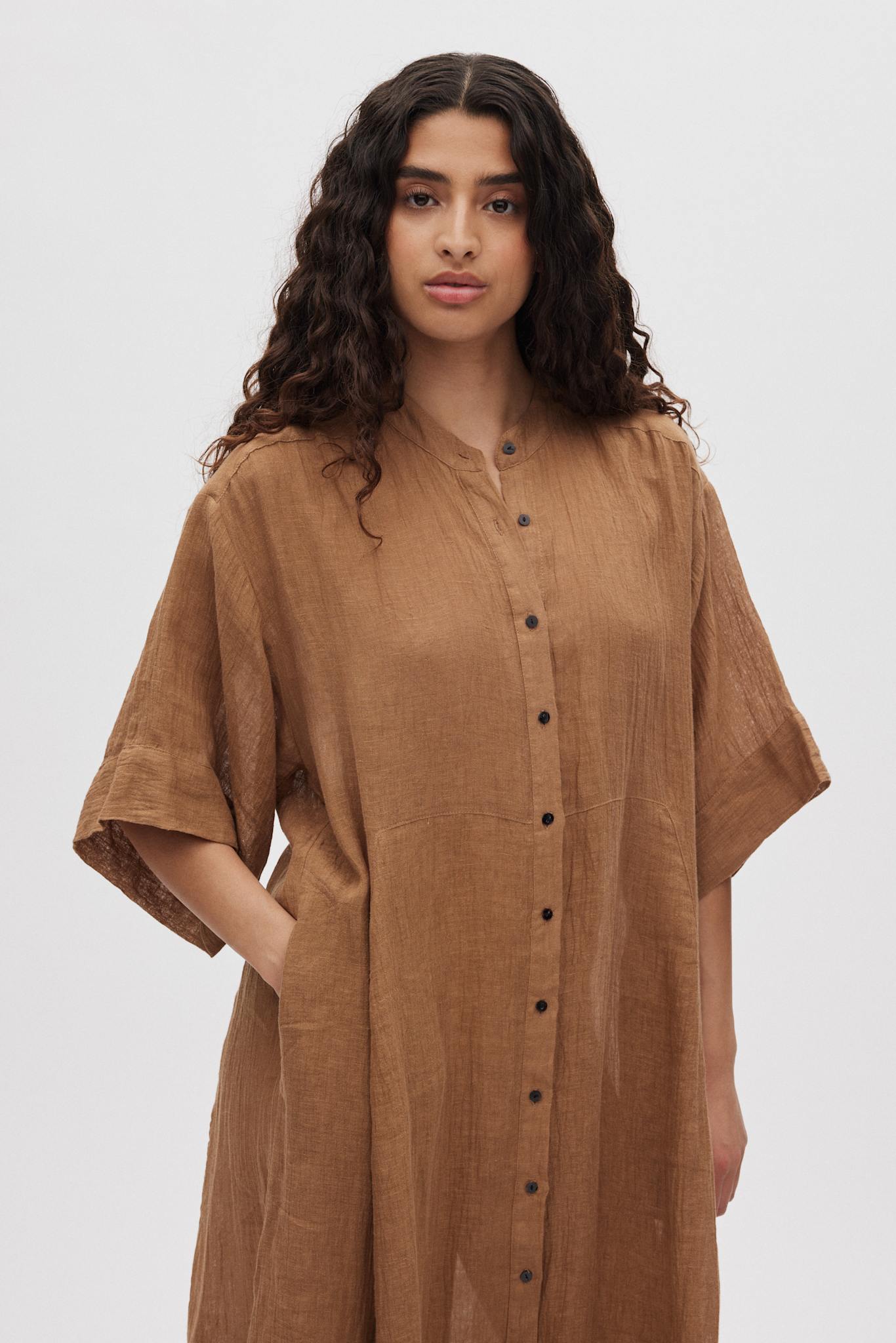 Susi - Crinkled long kaftan I Walnut 7 - Rabens Saloner