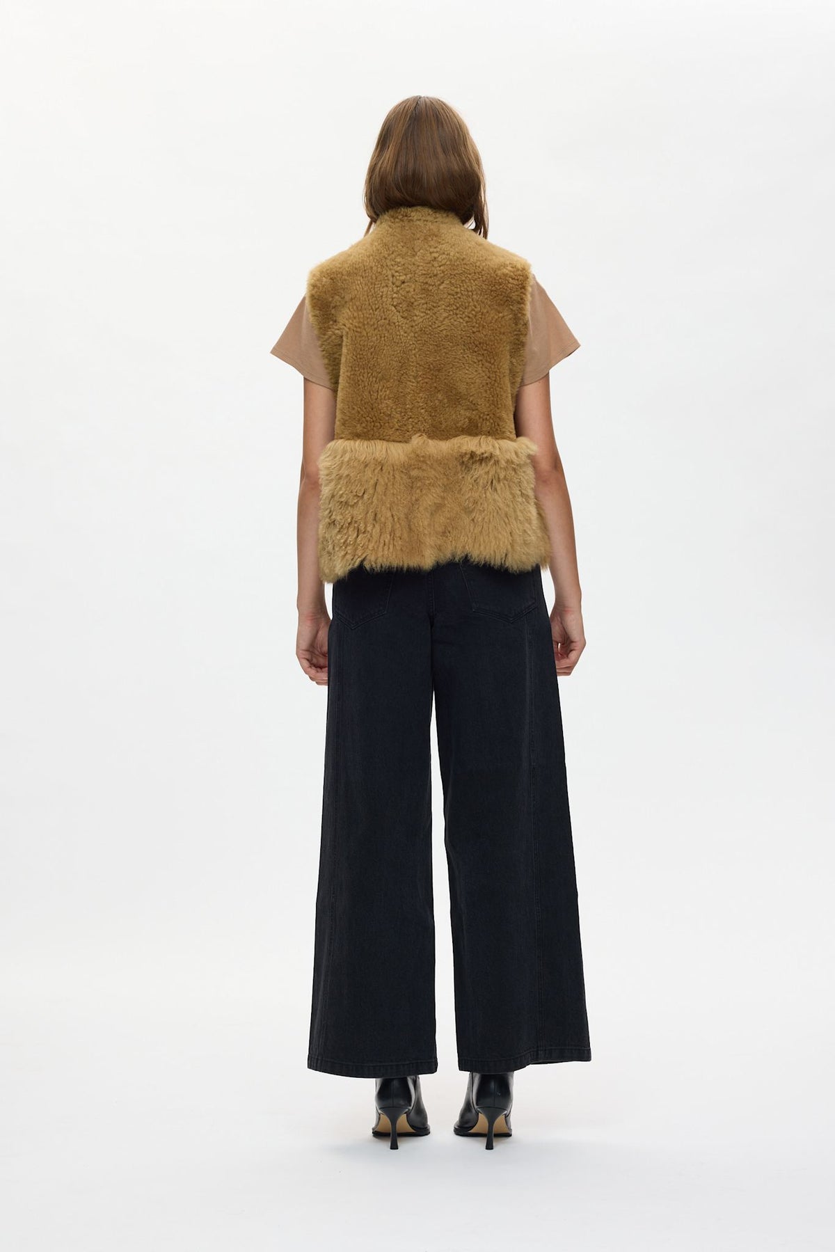 Channe - Shearling vest I Camel 3 - Rabens Saloner