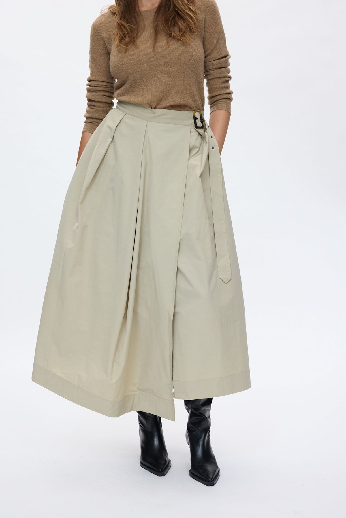 Esila - Weightless wrap skirt I Dark chalk 2 - Rabens Saloner