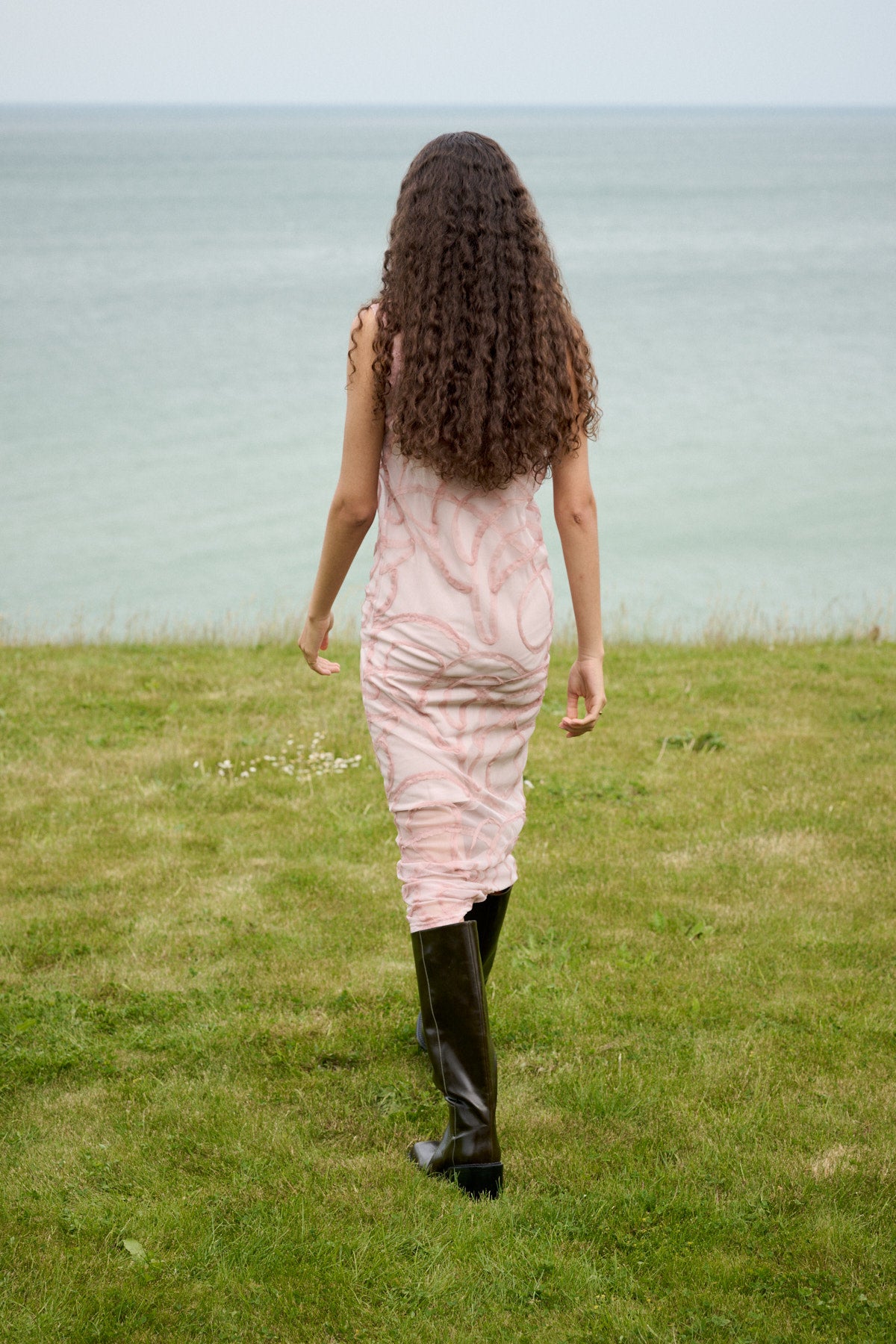 Vita - Scribble long dress I Blush 13 - Rabens Saloner