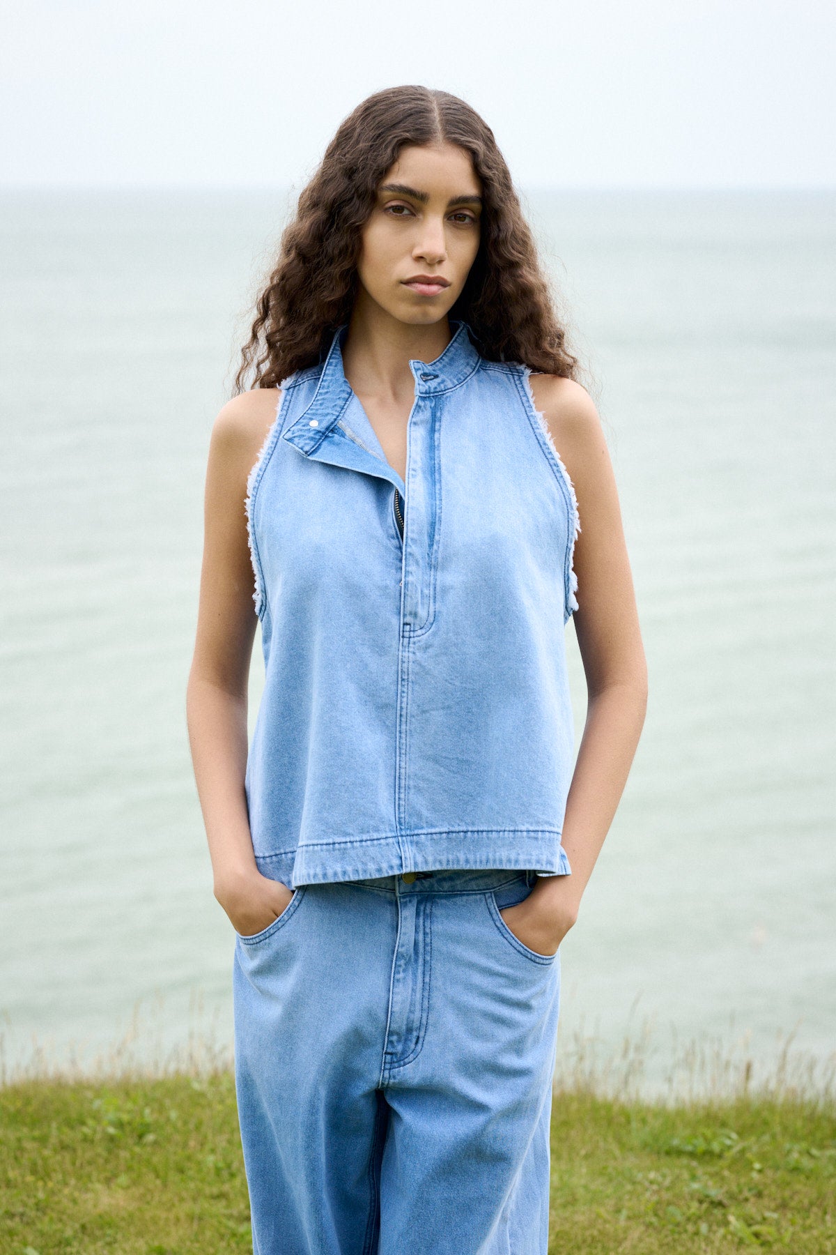 Faya - Light denim halter top I Light washed denim 7 - Rabens Saloner
