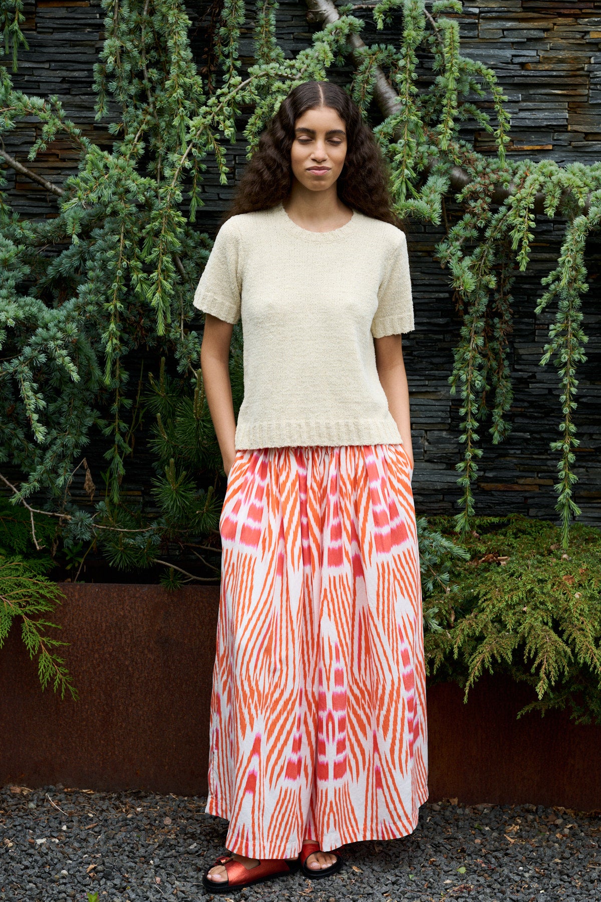 Almas - Ikat full skirt I Mandarin pink ivory 5 - Rabens Saloner