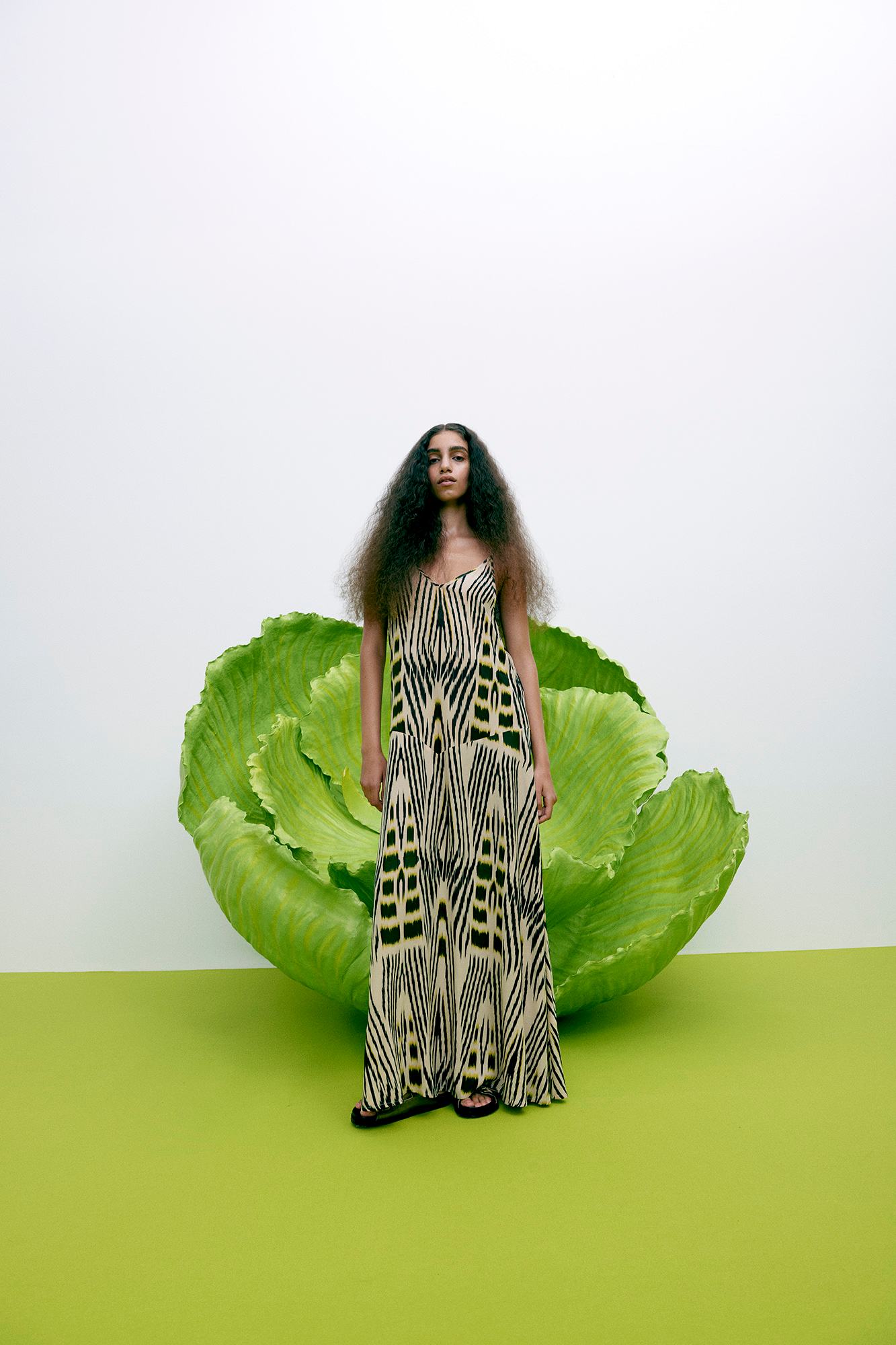 Annebeth - Ikat V-dress I Forest pink sand 3 - Rabens Saloner