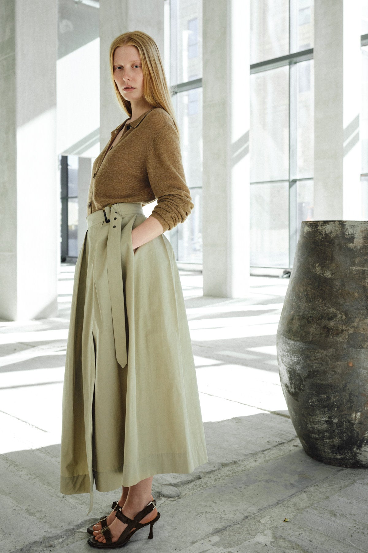 Esila - Weightless wrap skirt I Dark chalk 7 - Rabens Saloner