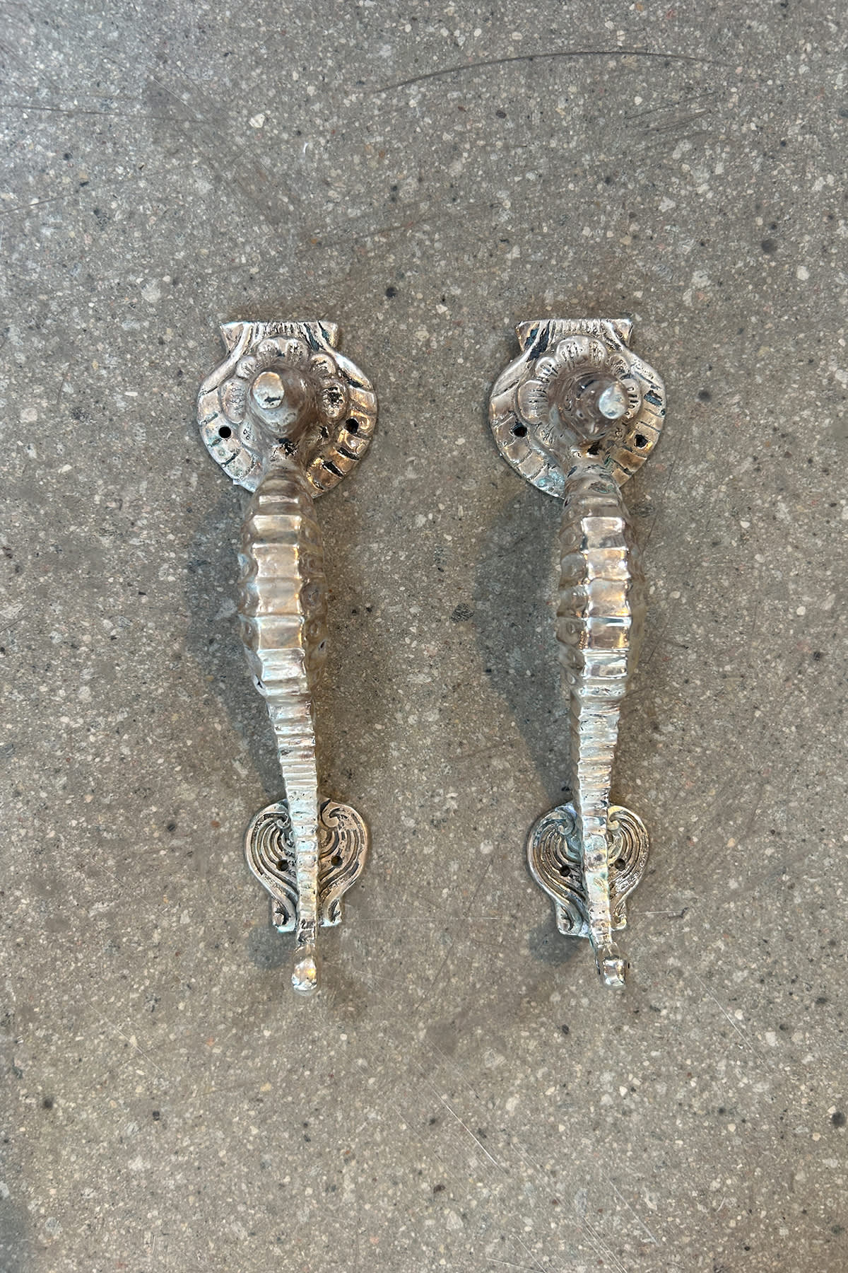 Seahorse Door Handle - Rabens Apartment I Brass 7 - Rabens Saloner