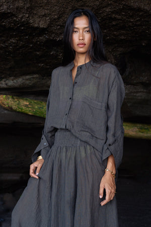 Bobbies - PRE-ORDER I Crinkled oversize shirt I Faded black Faded black XS/S 4 - Rabens Saloner