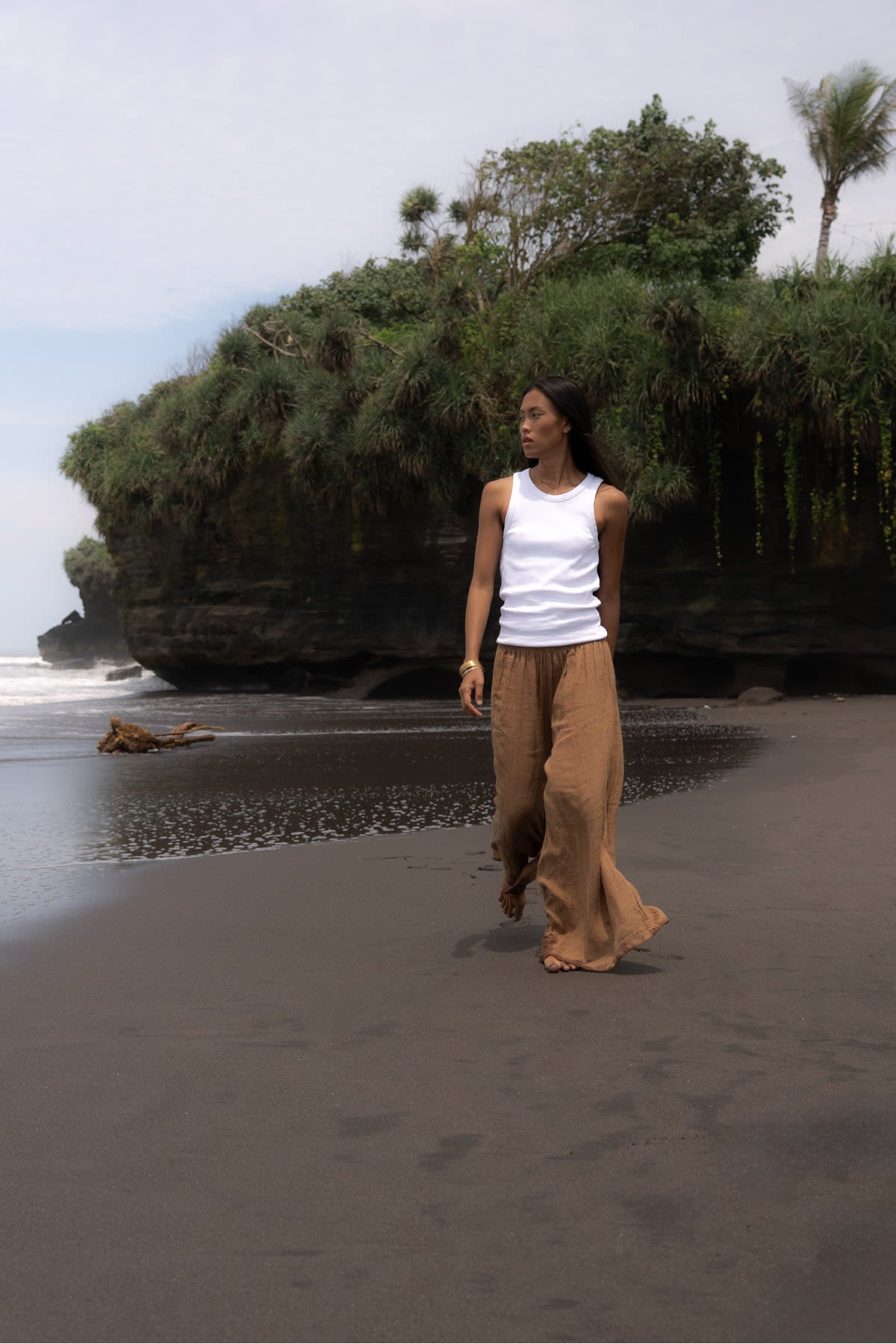 Karam - PRE-ORDER I Crinkled wide leg pants I Walnut 7 - Rabens Saloner