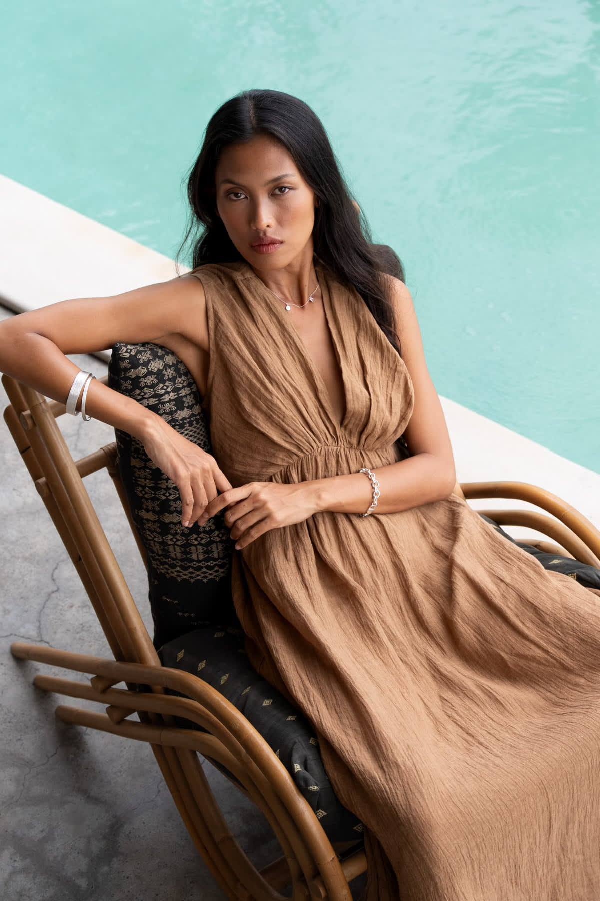 Kimber - PRE-ORDER I Crinkled dress I Walnut 3 - Rabens Saloner