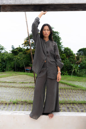Karam - PRE-ORDER I Crinkled wide leg pants I Faded black Faded black XS 5 - Rabens Saloner