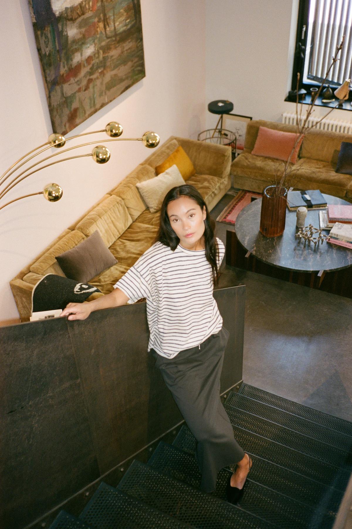 Margot - Light stretch cropped t-shirt I Oyster navy stripe 1 - Rabens Saloner