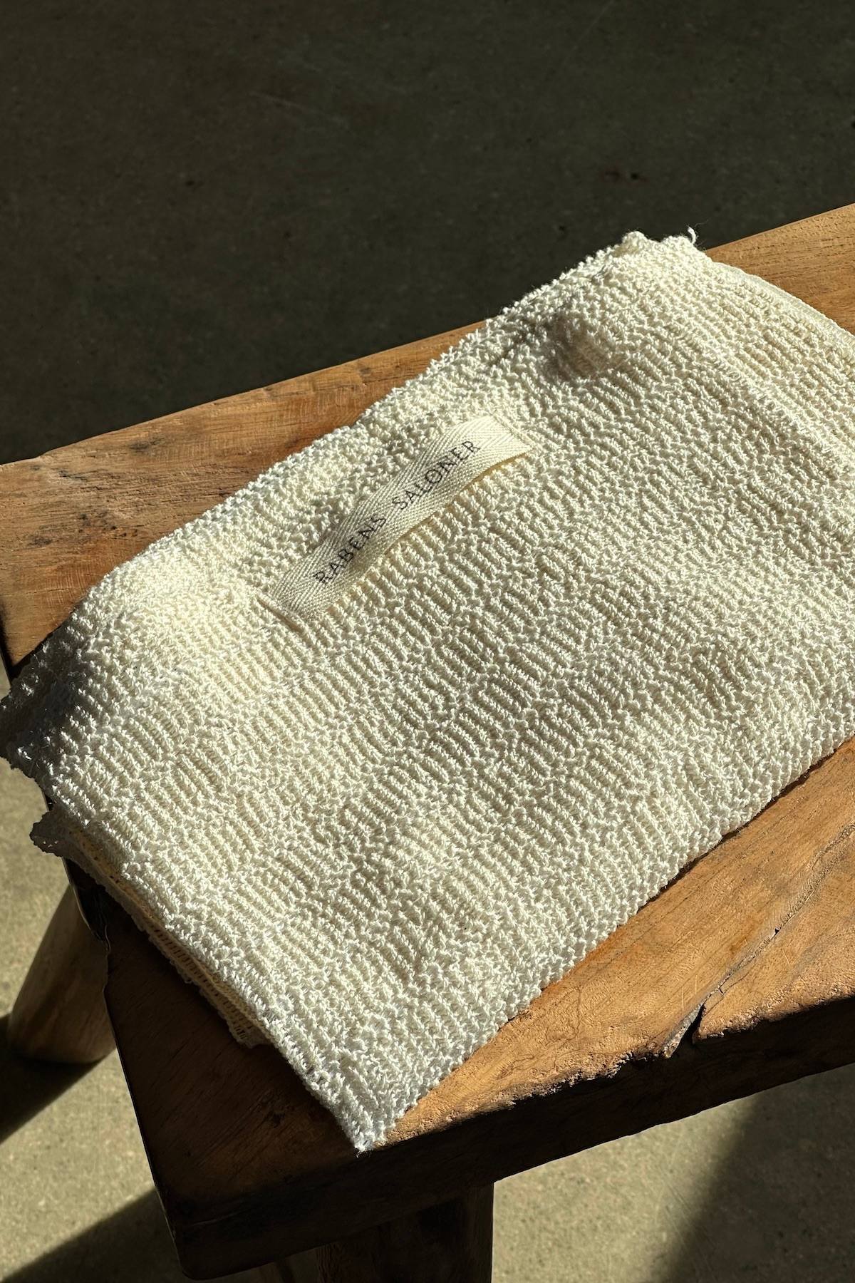 Exfoliating towel - Exfoliating towel I Creme 2 - Rabens Saloner