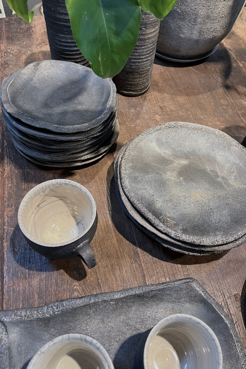 Handmade ceramic plate I Small - Visby Ceramics    4 - Rabens Saloner