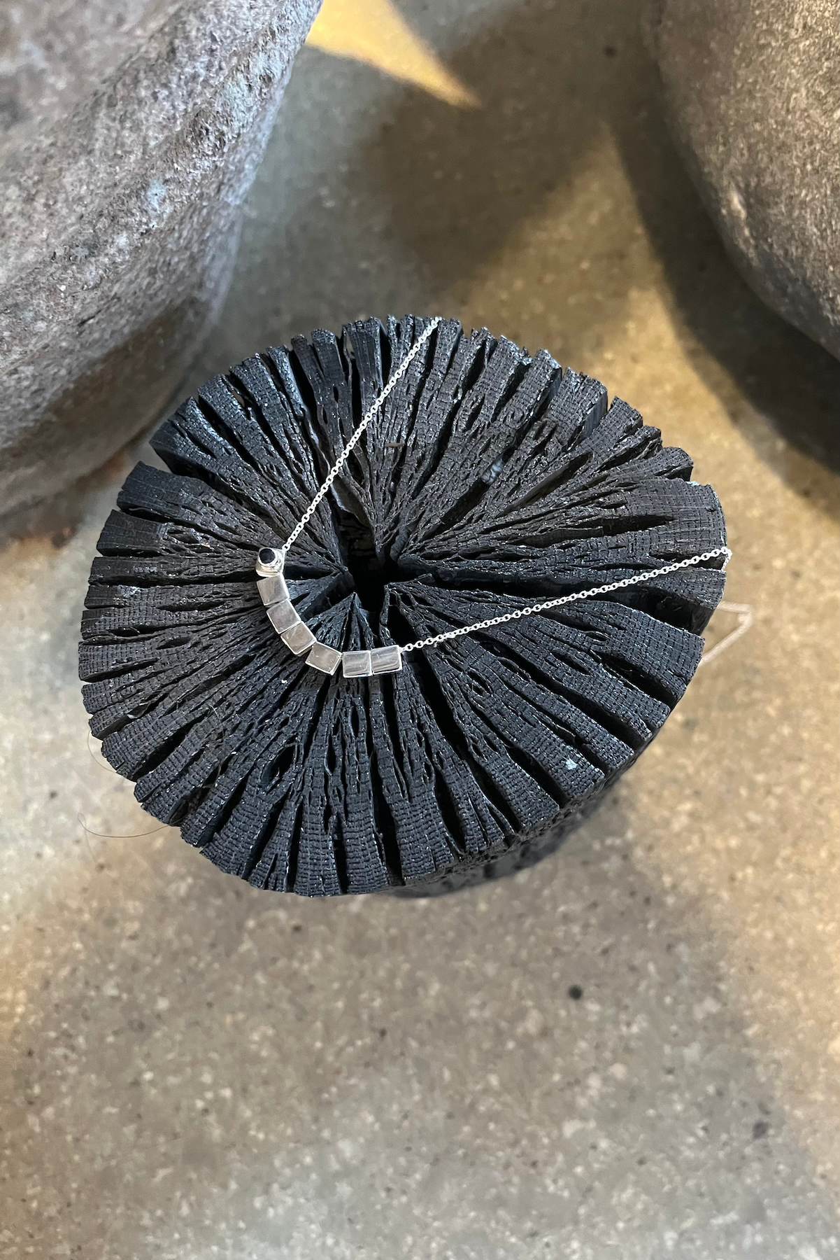 Nafsu - Silver Square Beads Necklace I Silver 3 - Rabens Saloner