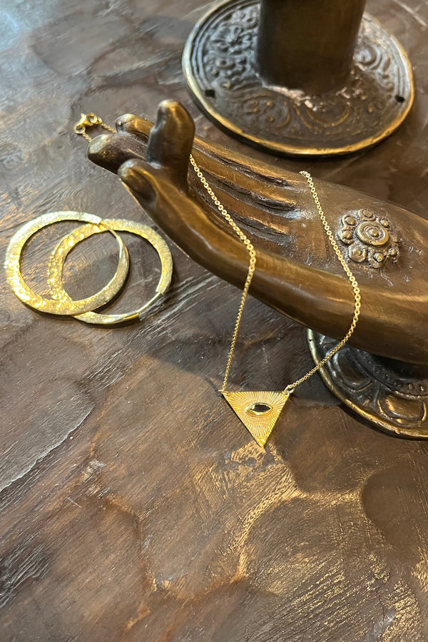 Nafsu - Gold plated chain w/ Triangle Eye Pendant I Black Sapphire    2 - Rabens Saloner