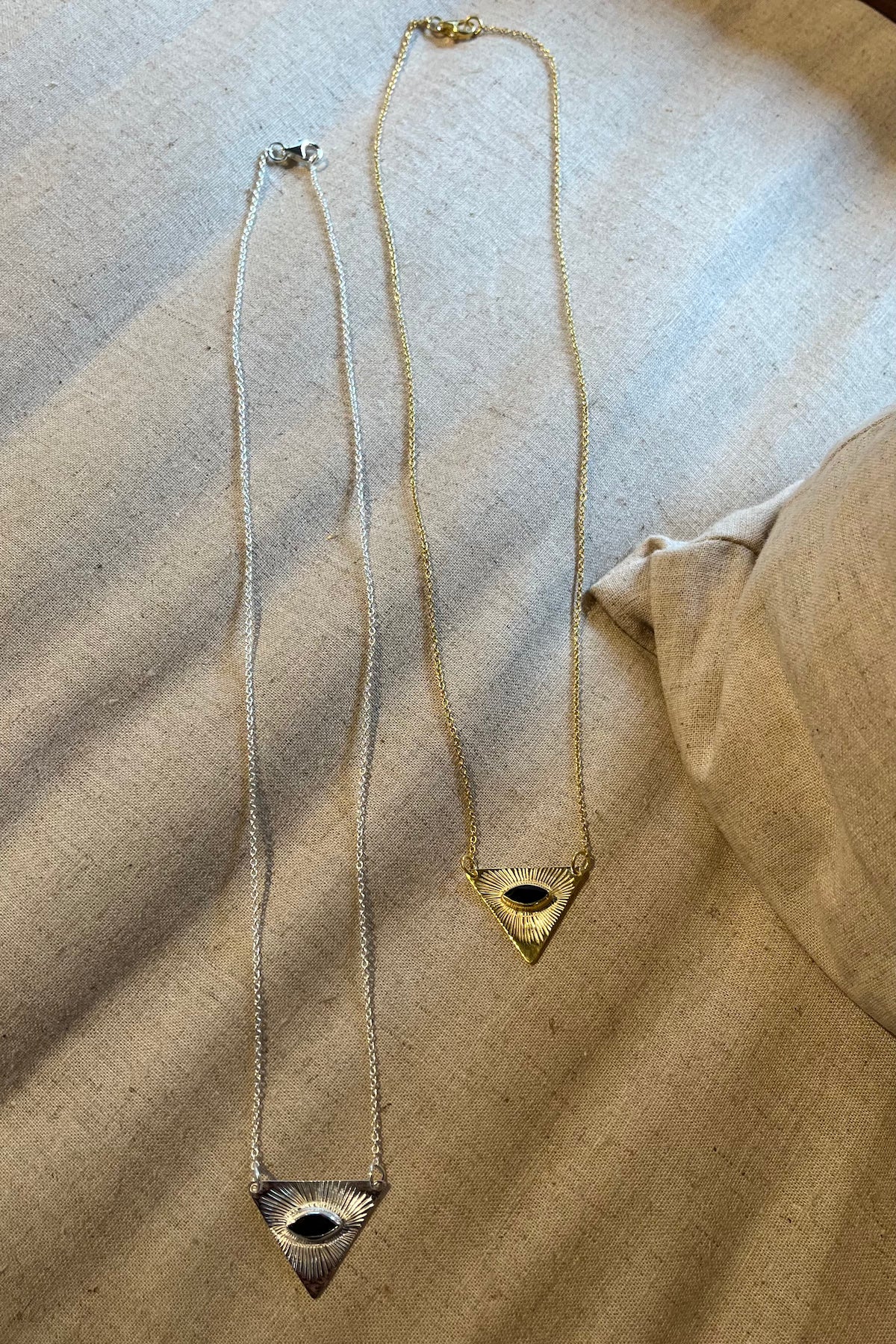 Nafsu - Gold plated chain w/ Triangle Eye Pendant I Black Sapphire    6 - Rabens Saloner