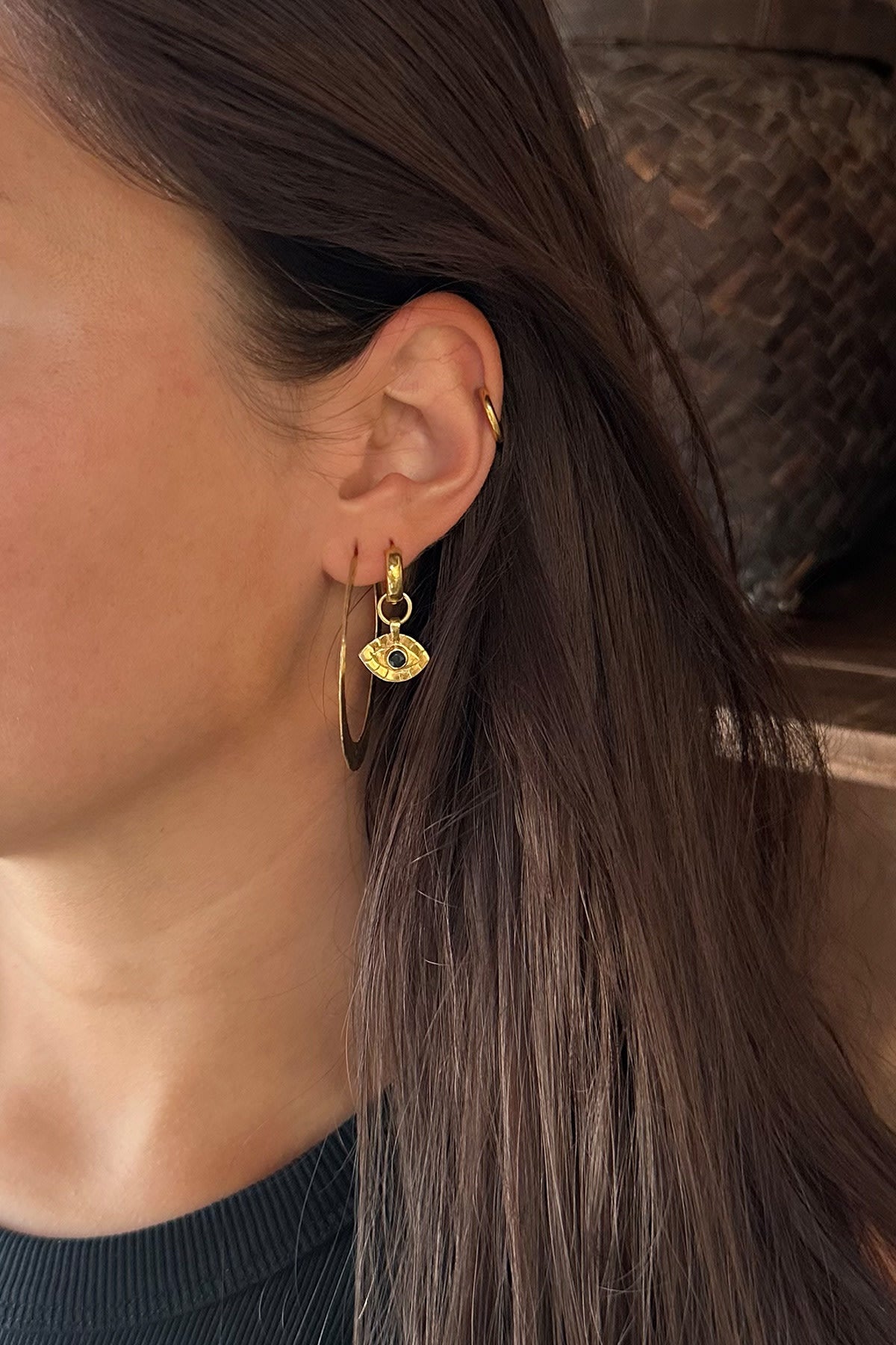 Nafsu - Hammered hoop S I Gold plated 2 - Rabens Saloner