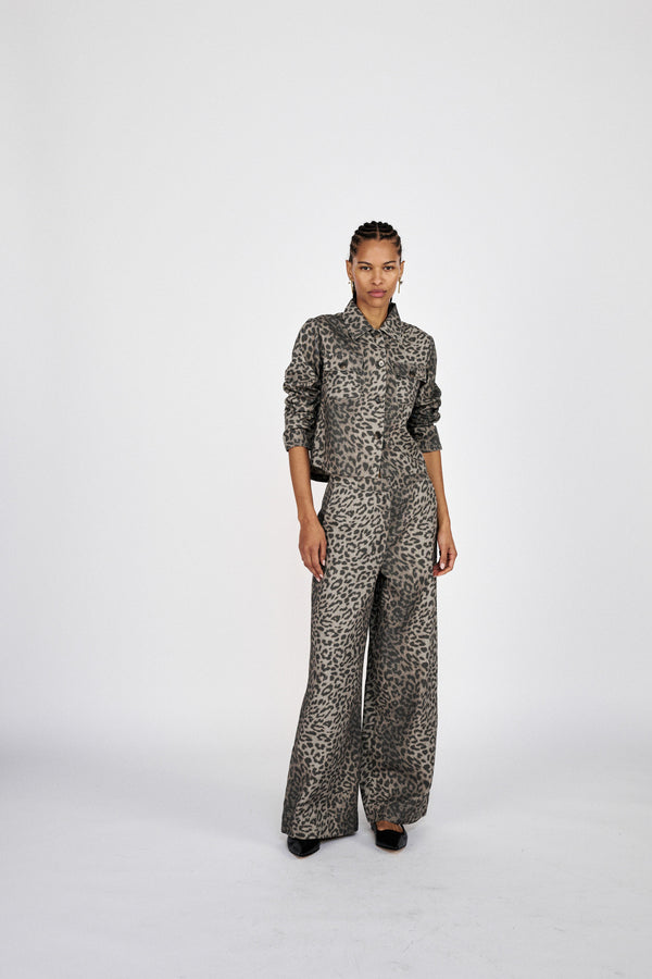 Inja - Leopard print wide leg pants I Snow leopard    1 - Rabens Saloner