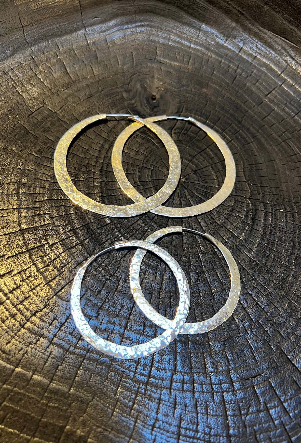 Nafsu - Silver hammered hoop M I Silver 5 - Rabens Saloner
