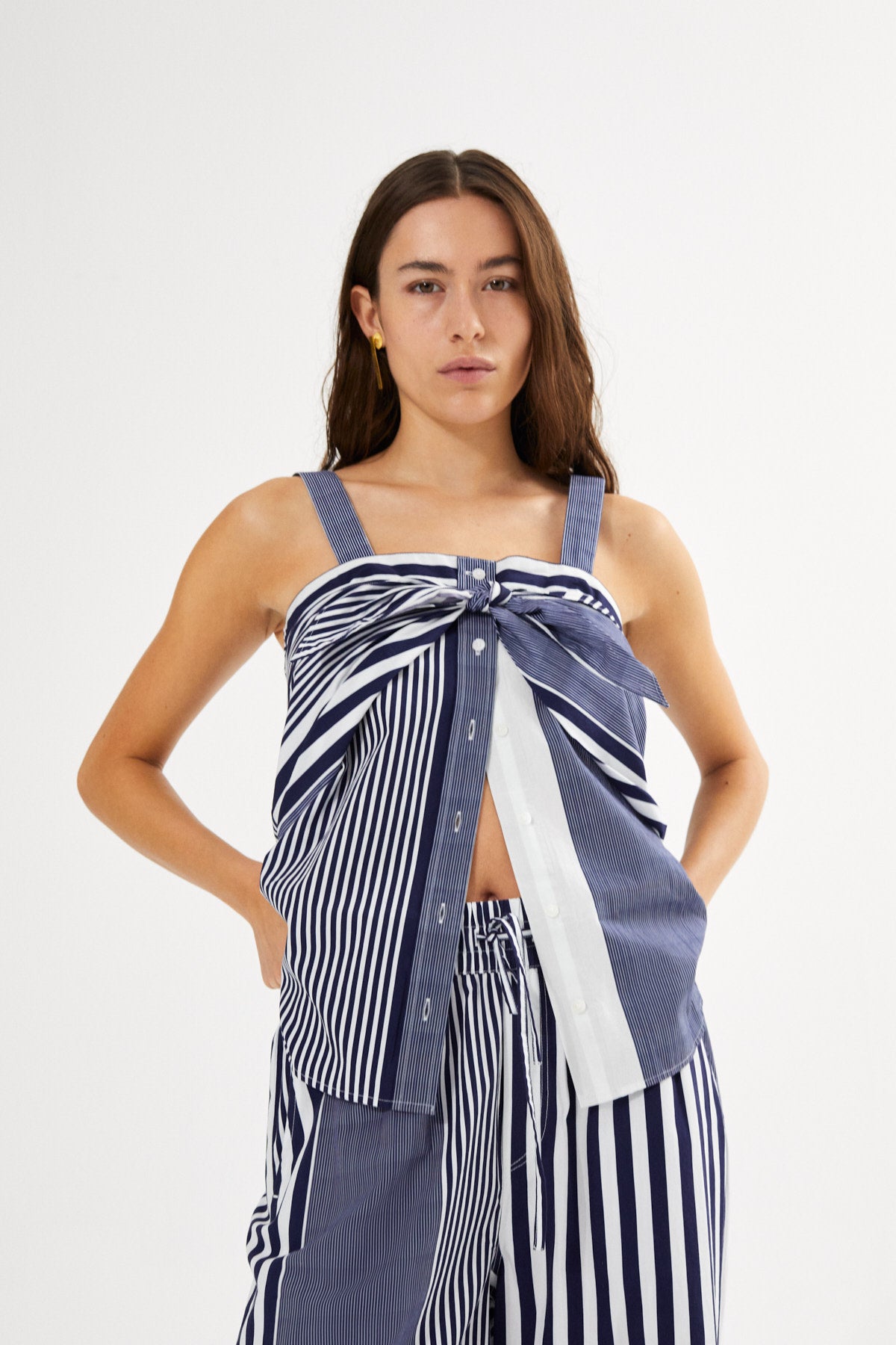 Bibs - Medley stripe tie front top I Navy stripe 3 - Rabens Saloner