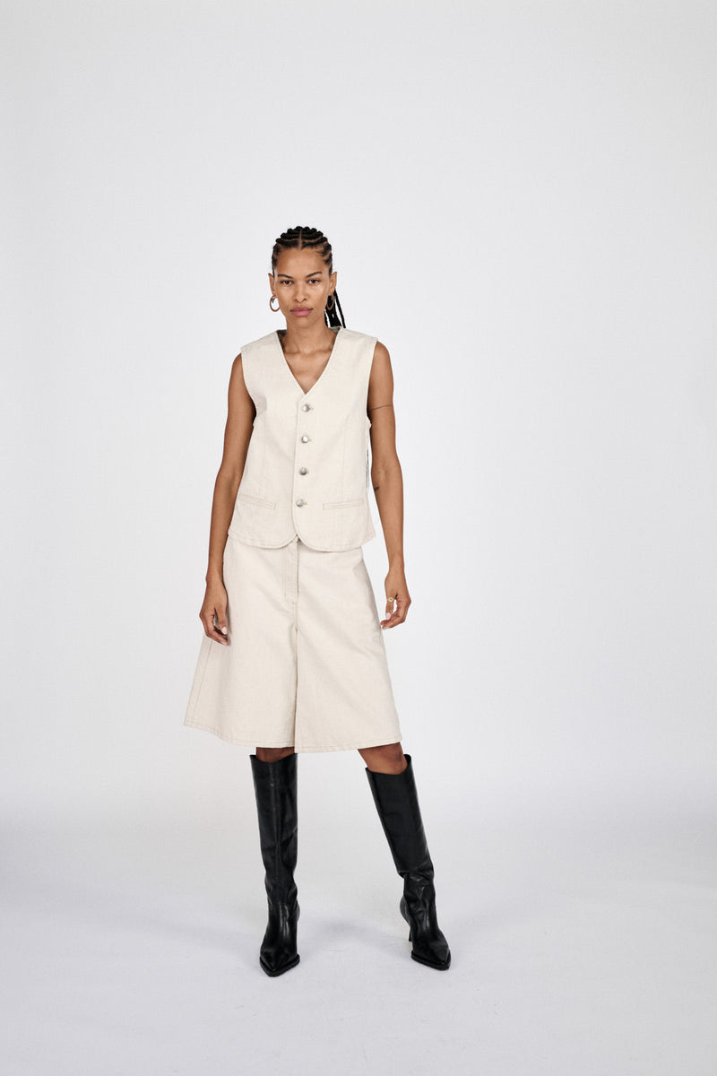 Raha - Denim ecru wide shorts I Ecru 3 - Rabens Saloner
