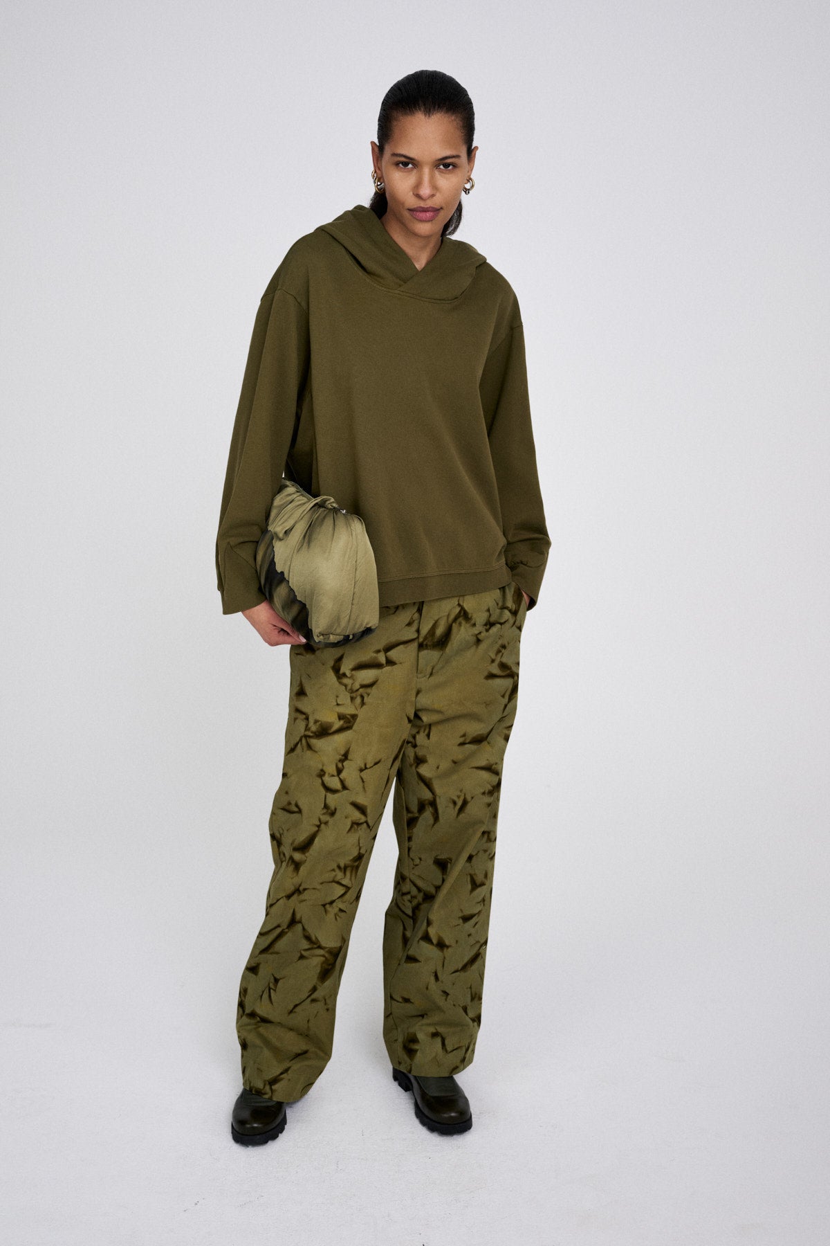 Sweatshirt - Nasima I Dark Olive 1 - Rabens Saloner