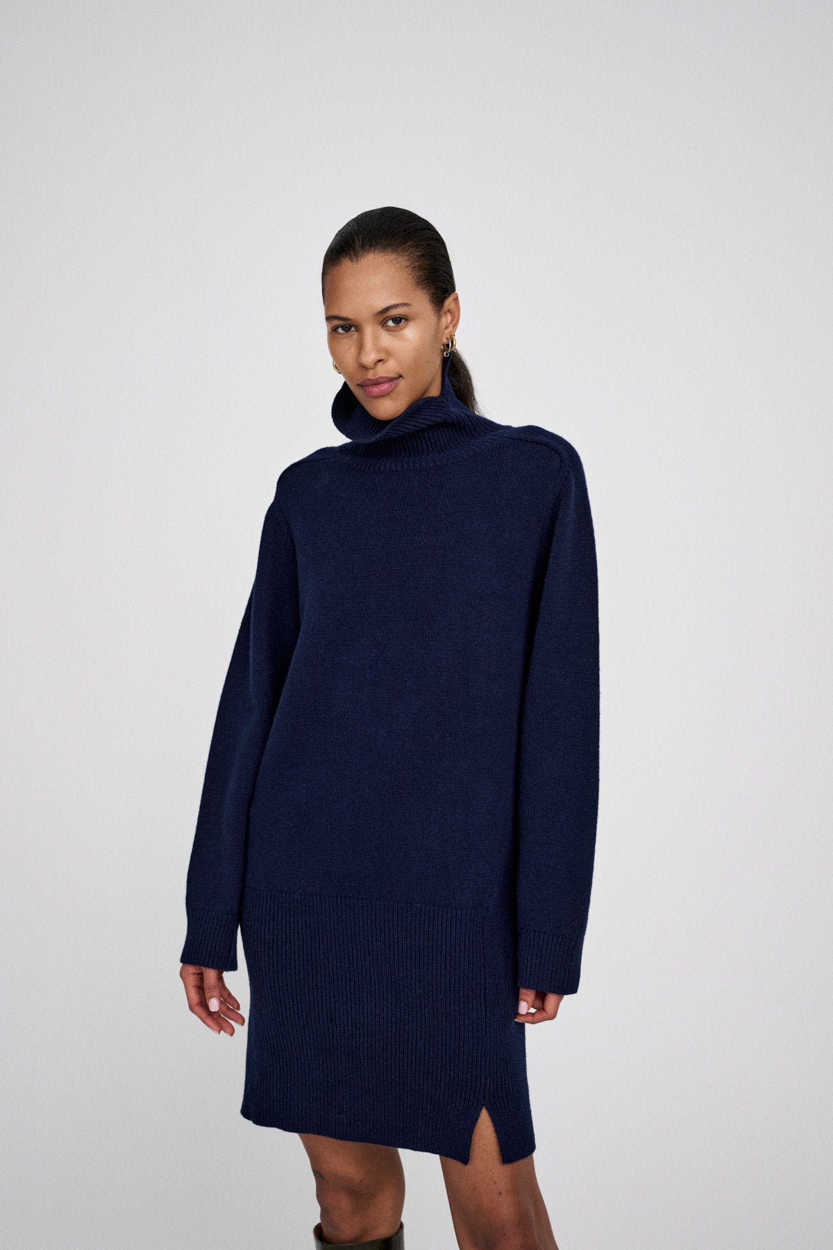 Carole - Pure wool dress I Navy 2 - Rabens Saloner