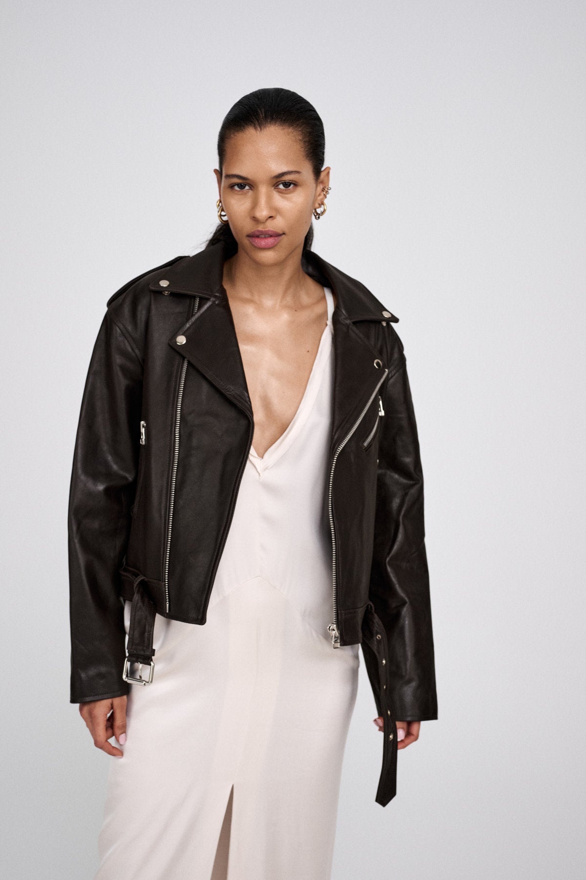 Davine - Leather biker jacket I Coffee 3 - Rabens Saloner