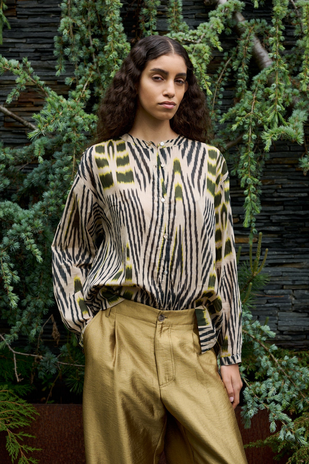 Sibyl - Ikat voile shirt I Forest pink sand 10 - Rabens Saloner