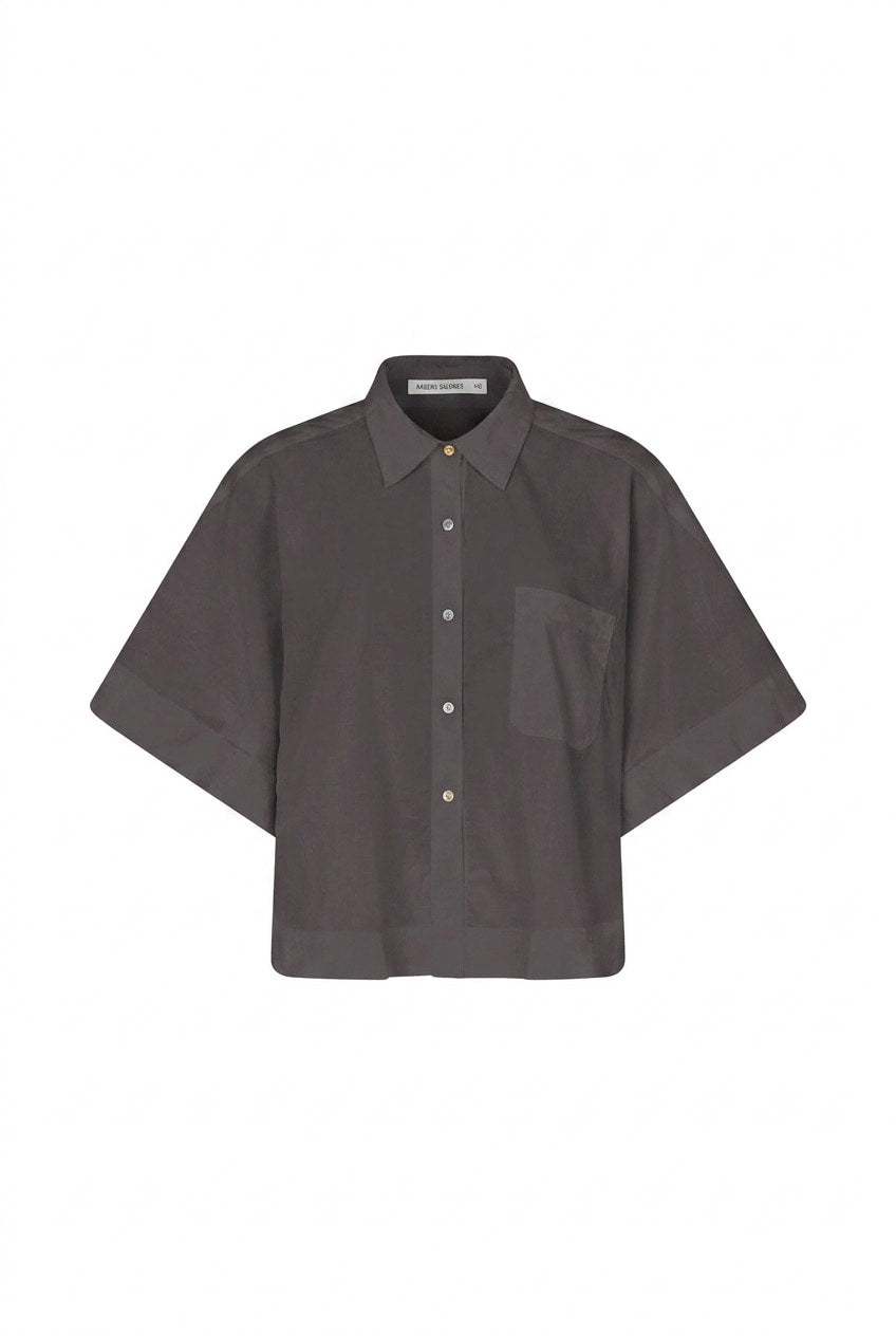 Berte - Poplin curved hem shirt I Faded black