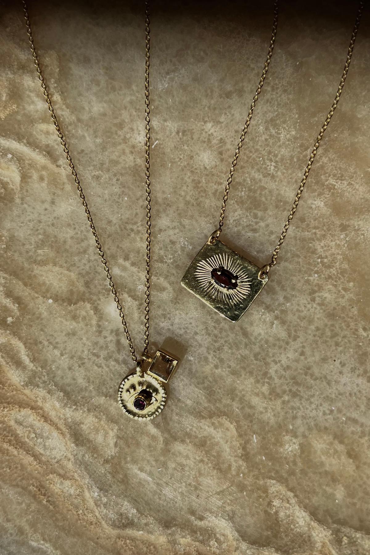 Nafsu - Necklace w/eye and square pendant I Bright combo 5 - Rabens Saloner