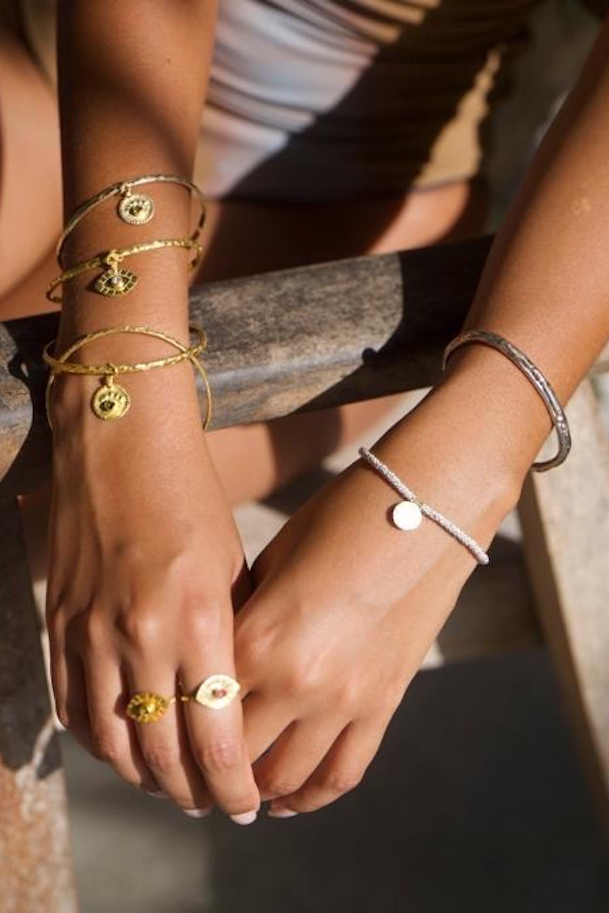 Nafsu - Eye bangle I Dark stone 2 - Rabens Saloner