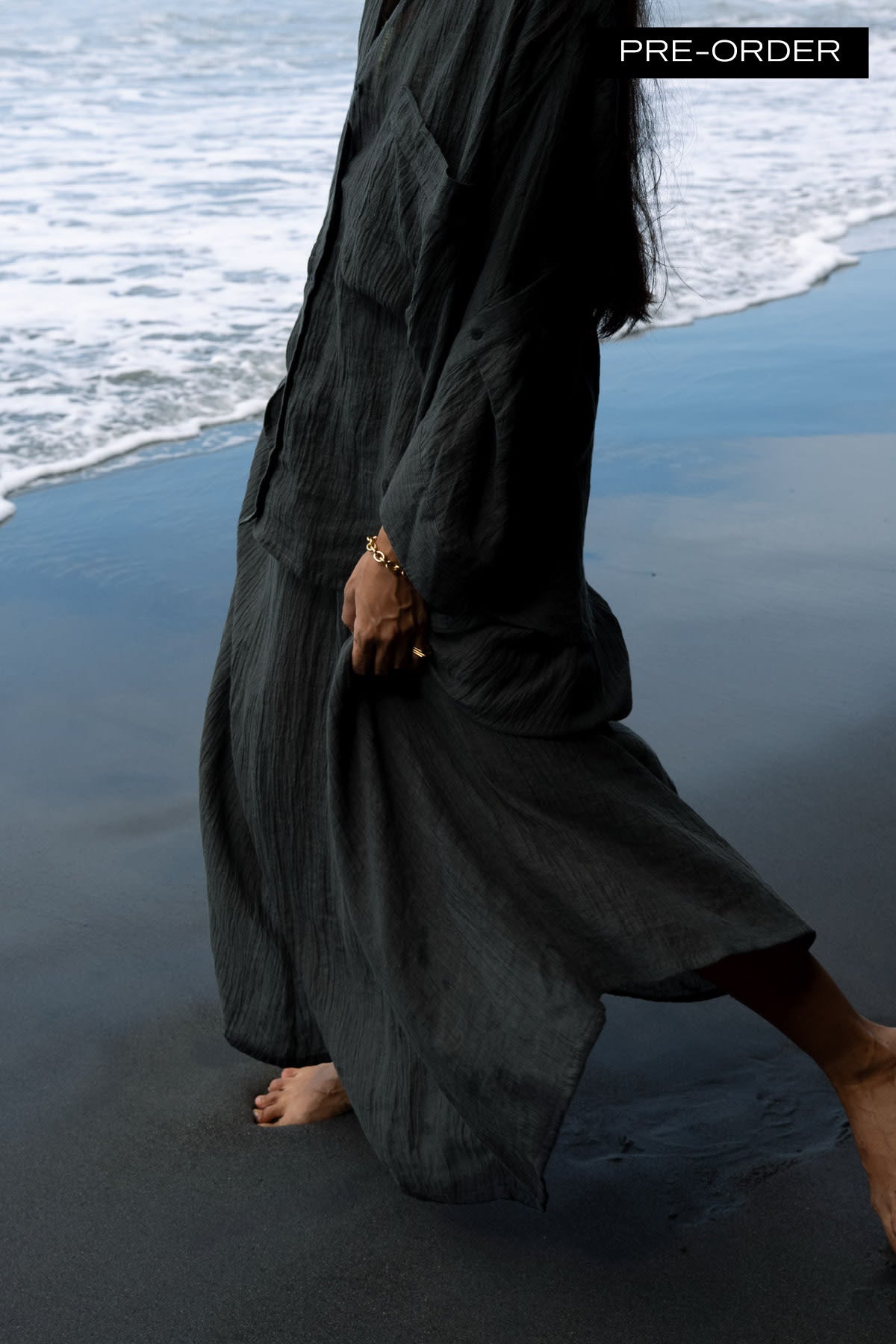 Jumana - PRE-ORDER I Crinkled flared skirt I Faded black 1 - Rabens Saloner