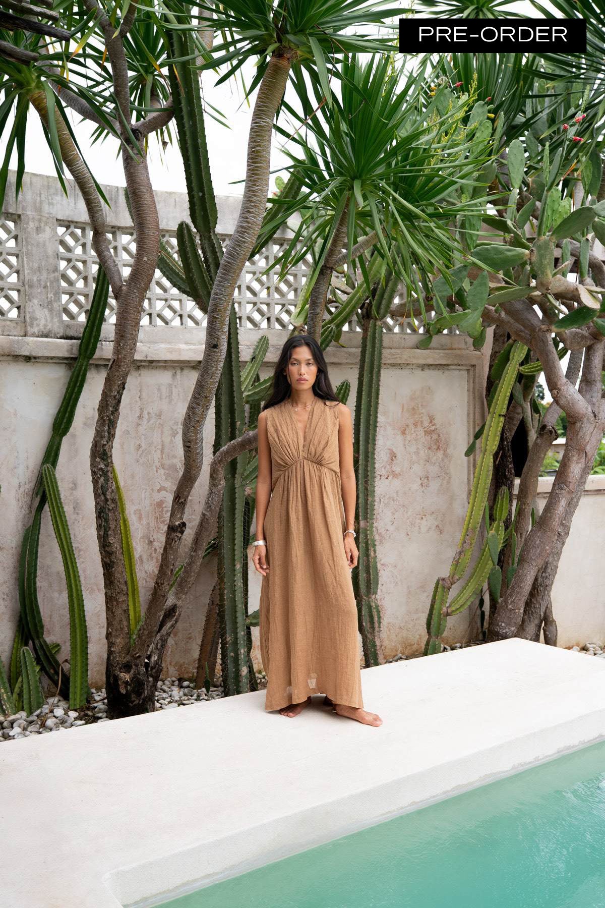 Kimber - PRE-ORDER I Crinkled dress I Walnut 1 - Rabens Saloner