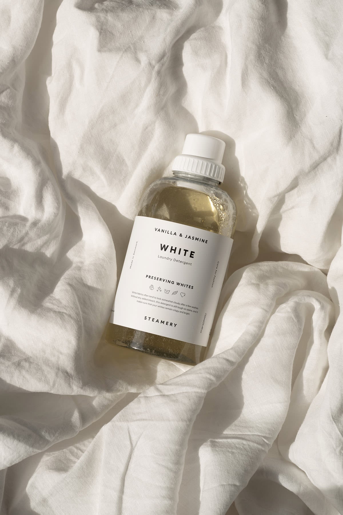 White Laundry Detergent – Steamery I Vanilla & Jasmine 4 - Rabens Saloner