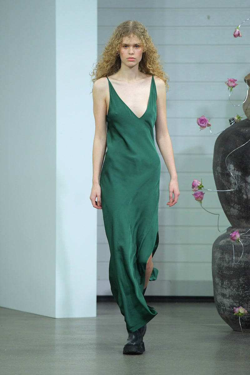 Taliah - Solid long slip dress    1 - Rabens Saloner